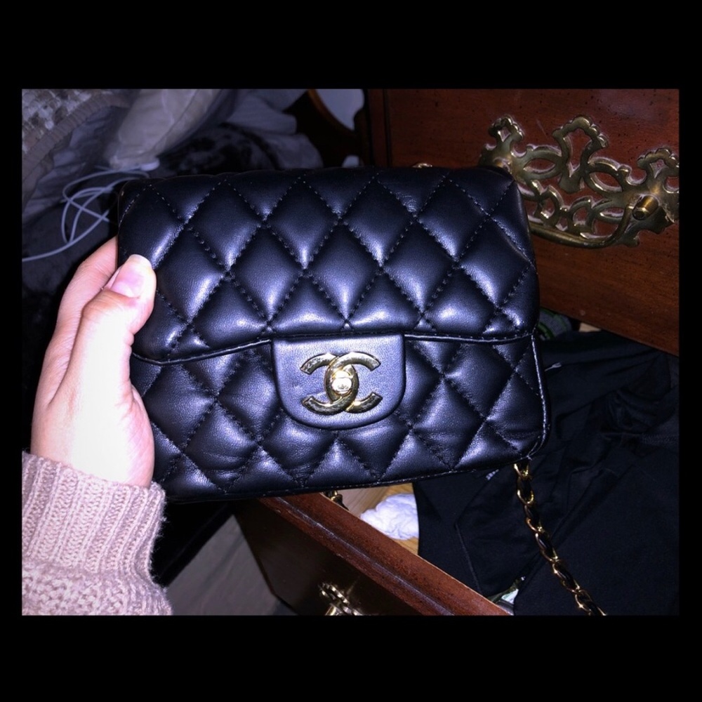 Reposh crossbody